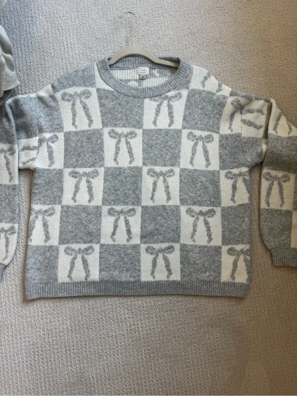 a new day Gray & Cream Checkerboard Bow Crewneck Sweater